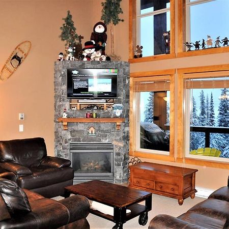 Large Dog Friendly Chalet With Private Hot Tub Villa Big White Ski Resort ภายนอก รูปภาพ